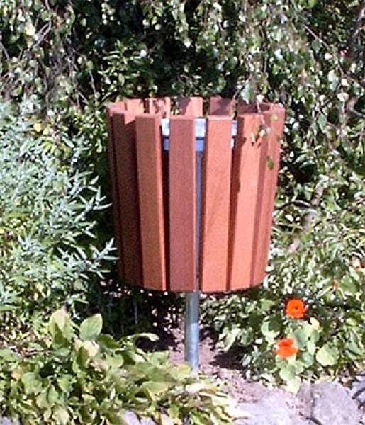 Abfallbehälter mit Holzverkleidung Typ Konisch mit Stahlblecheinsatz
