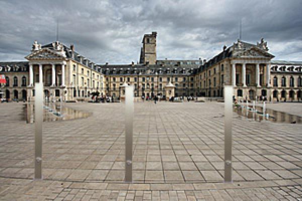 Edelstahlsperrpfosten, quadratisch mit glatter Abdeckkappe, 70 x 70 mm,