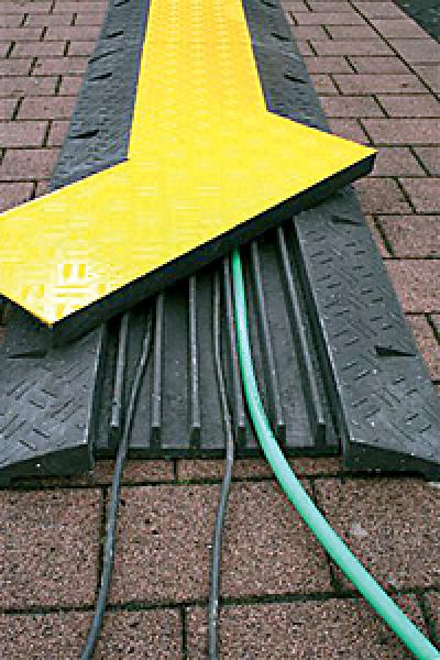 Kabelbrücke mit Deckel aus Recyclingmaterial