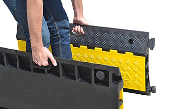 Schlauch- und Kabelbrücke mit Klappdeckel 3 Kanäle